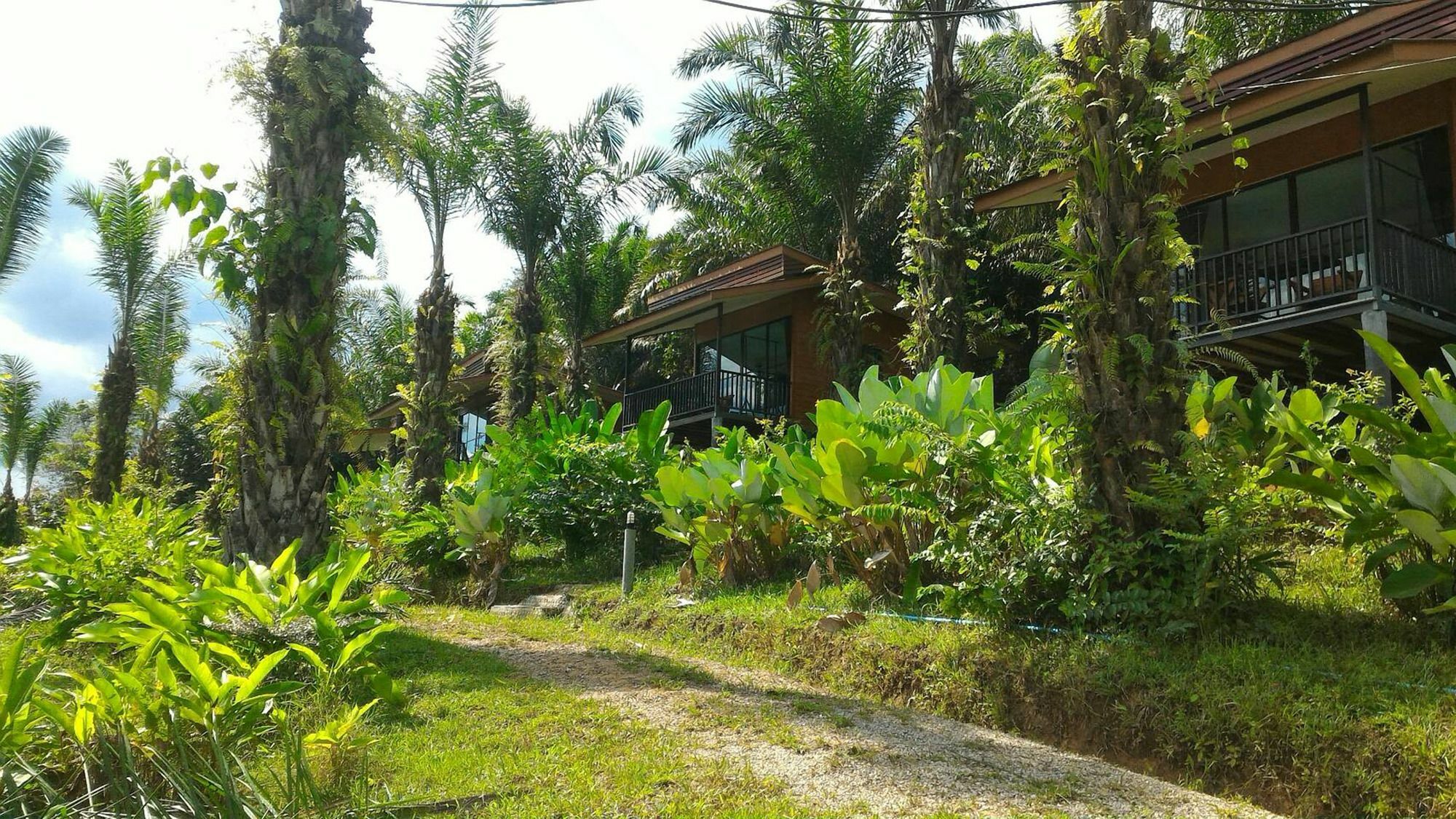 Khao Sok Horizon Hotel Phanom Exterior photo